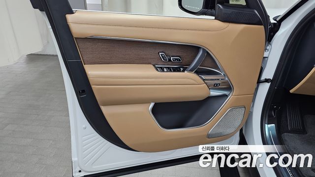 Land Rover Range Rover P530 Autobiography Long Wheel Base