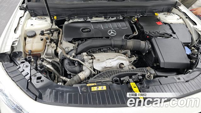 Mercedes-Benz GLB-Class GLB250 4MATIC