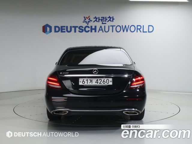 Mercedes-Benz E-Class E200 Avantgarde