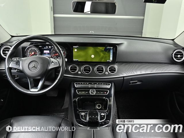 Mercedes-Benz E-Class E200 Avantgarde