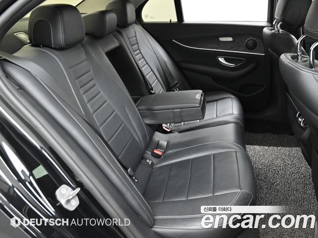 Mercedes-Benz E-Class E200 Avantgarde