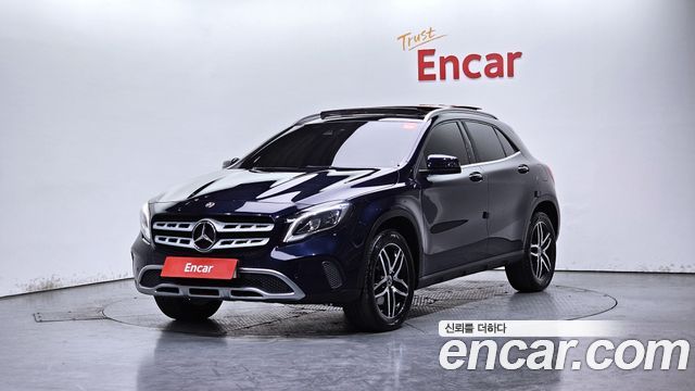 Mercedes-Benz GLA-Class GLA220 Premium