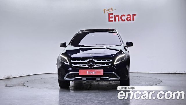 Mercedes-Benz GLA-Class GLA220 Premium