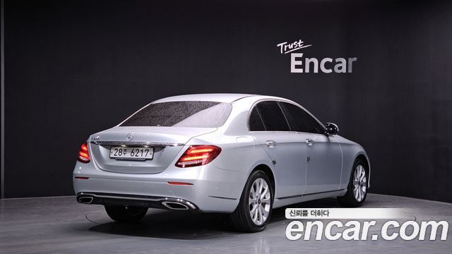 Mercedes-Benz E-Class E300 Exclusive