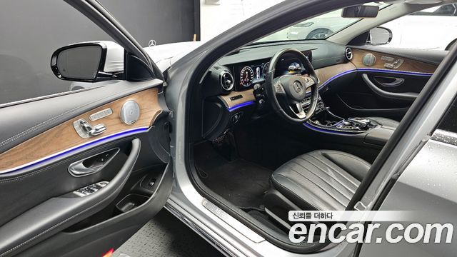 Mercedes-Benz E-Class E300 Exclusive