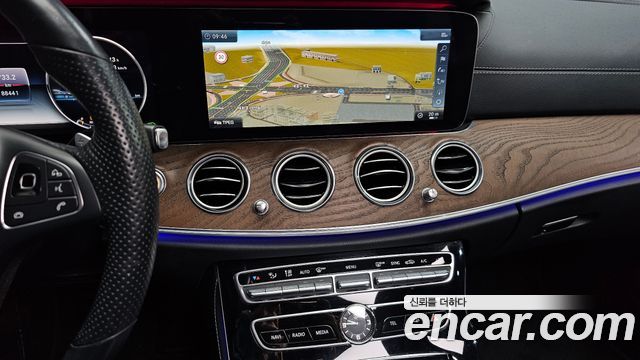 Mercedes-Benz E-Class E300 Exclusive