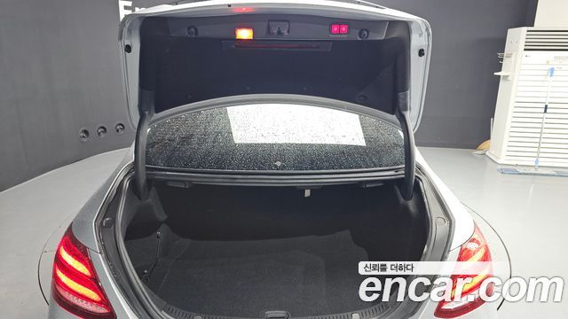 Mercedes-Benz E-Class E300 Exclusive