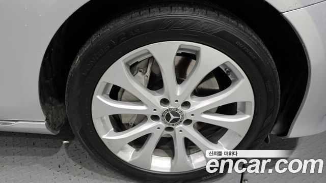 Mercedes-Benz E-Class E300 Exclusive