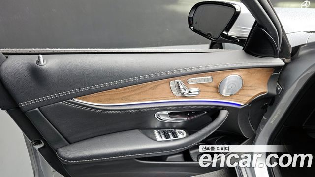 Mercedes-Benz E-Class E300 Exclusive