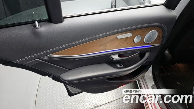 Mercedes-Benz E-Class E300 Exclusive