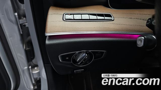 Mercedes-Benz E-Class E300 Exclusive
