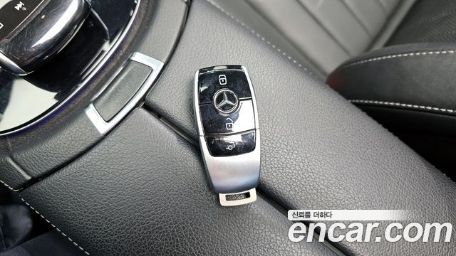 Mercedes-Benz E-Class E300 Exclusive
