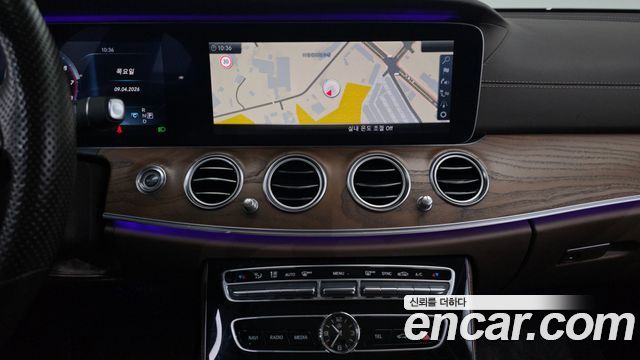 Mercedes-Benz E-Class E300 4MATIC Exclusive