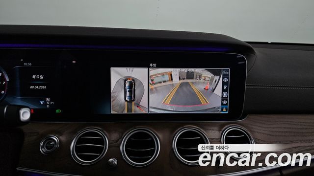 Mercedes-Benz E-Class E300 4MATIC Exclusive