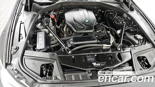 BMW 5-Series 520d xDrive Luxury Plus