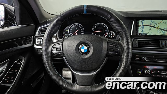 BMW 5-Series 520d xDrive Luxury Plus
