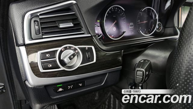 BMW 5-Series 520d xDrive Luxury Plus