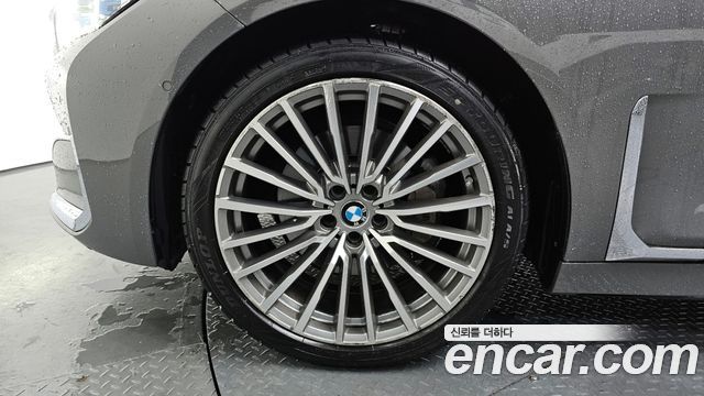 BMW 7-Series 730d xDrive Design Pure Excellence