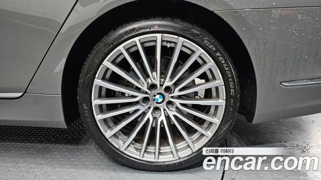 BMW 7-Series 730d xDrive Design Pure Excellence