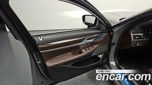 BMW 7-Series 730d xDrive Design Pure Excellence