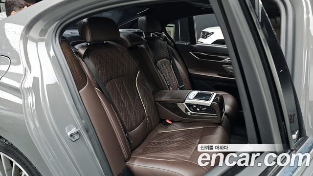 BMW 7-Series 730d xDrive Design Pure Excellence
