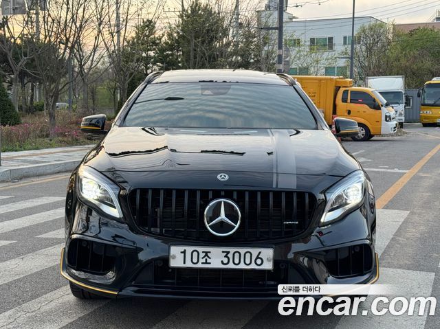 Mercedes-Benz GLA-Class GLA45 AMG 4MATIC 50th Edition