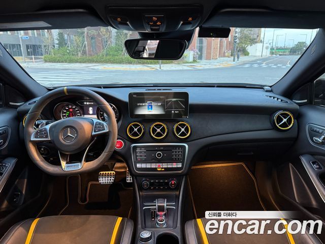 Mercedes-Benz GLA-Class GLA45 AMG 4MATIC 50th Edition