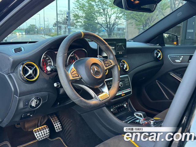 Mercedes-Benz GLA-Class GLA45 AMG 4MATIC 50th Edition
