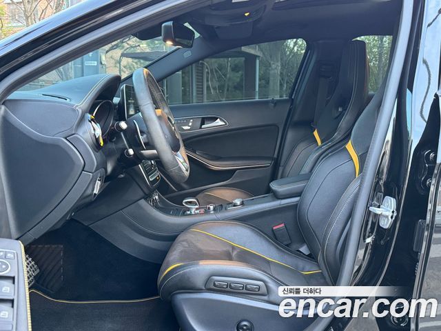 Mercedes-Benz GLA-Class GLA45 AMG 4MATIC 50th Edition