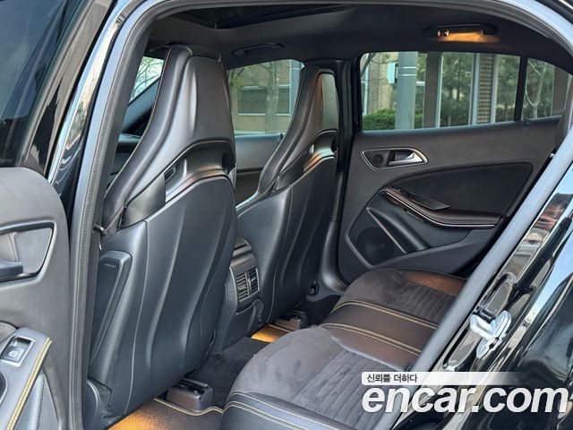 Mercedes-Benz GLA-Class GLA45 AMG 4MATIC 50th Edition