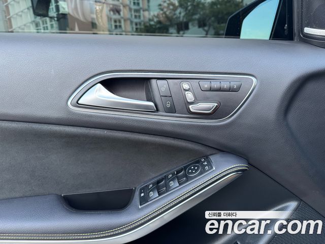 Mercedes-Benz GLA-Class GLA45 AMG 4MATIC 50th Edition