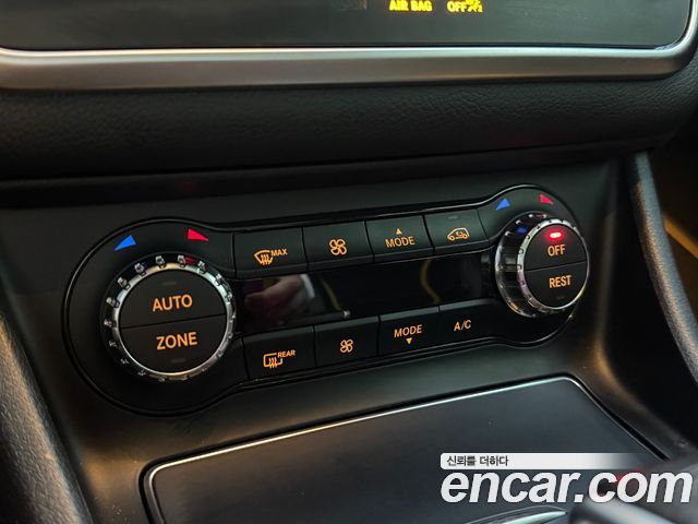 Mercedes-Benz GLA-Class GLA45 AMG 4MATIC 50th Edition