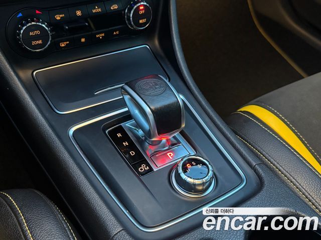 Mercedes-Benz GLA-Class GLA45 AMG 4MATIC 50th Edition