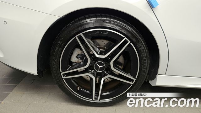 Mercedes-Benz A-Class AMG A35 4MATIC Sedan