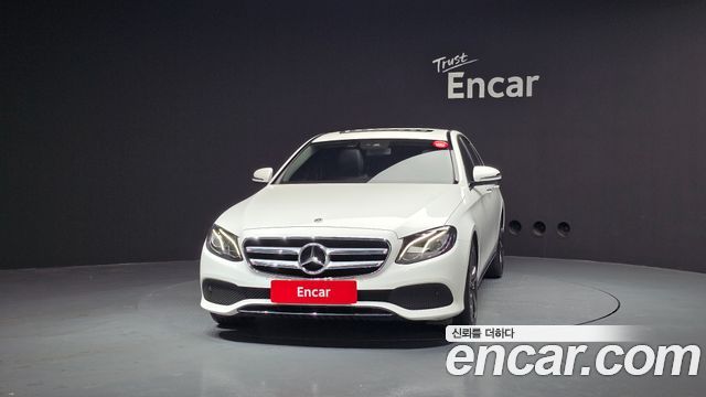 Mercedes-Benz E-Class E200 Avantgarde