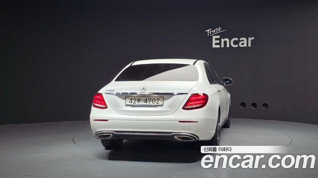 Mercedes-Benz E-Class E200 Avantgarde