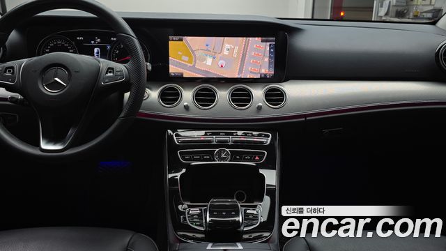 Mercedes-Benz E-Class E200 Avantgarde