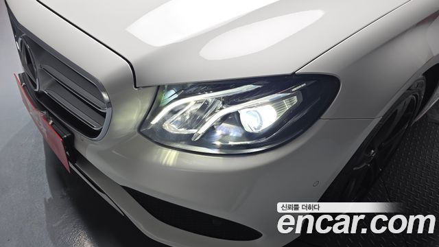 Mercedes-Benz E-Class E200 Avantgarde