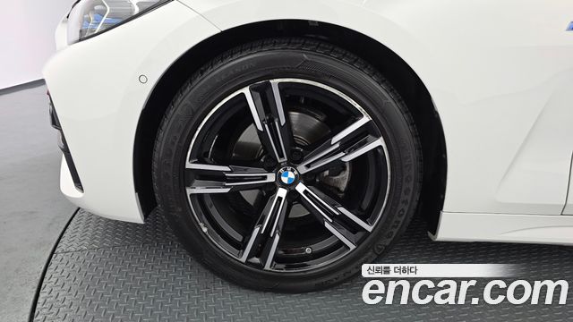 BMW 4-Series 420i M Sport Performance Coupe