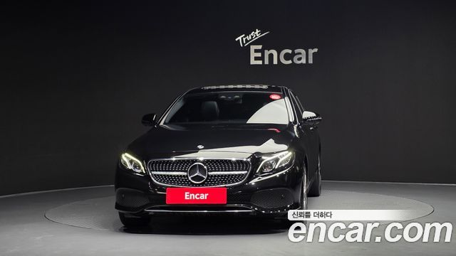 Mercedes-Benz E-Class E300 4MATIC Avnatgarde
