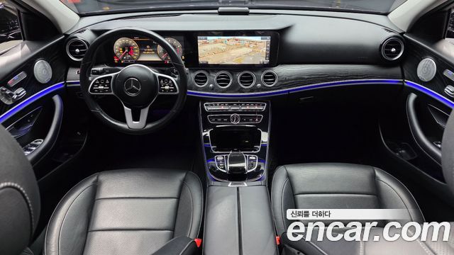 Mercedes-Benz E-Class E300 4MATIC Avnatgarde