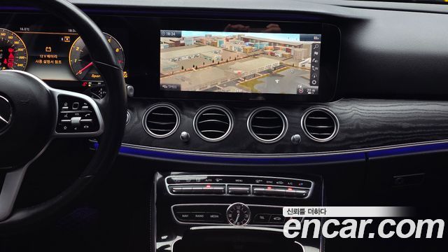 Mercedes-Benz E-Class E300 4MATIC Avnatgarde