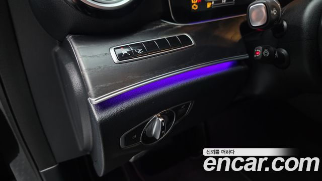 Mercedes-Benz E-Class E300 4MATIC Avnatgarde