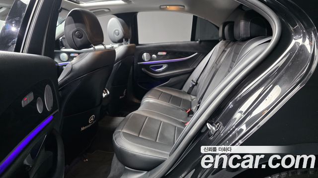 Mercedes-Benz E-Class E300 4MATIC Avnatgarde