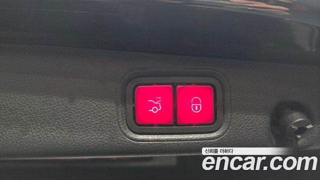 Mercedes-Benz E-Class E300 4MATIC Avnatgarde