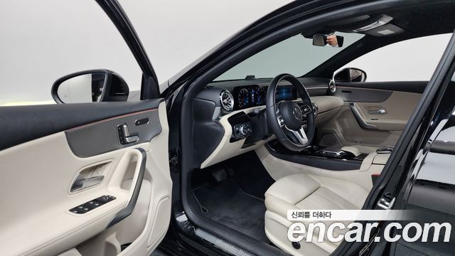 Mercedes-Benz A-Class A220 Hatchback