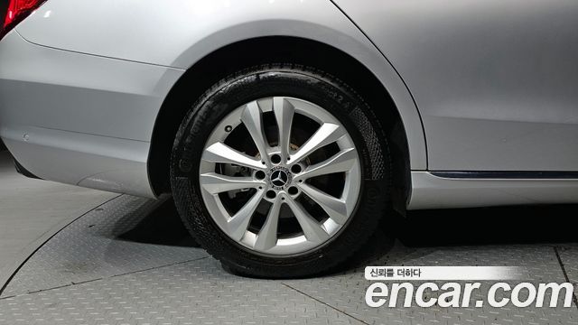 Mercedes-Benz C-Class C220 d Avantgarde