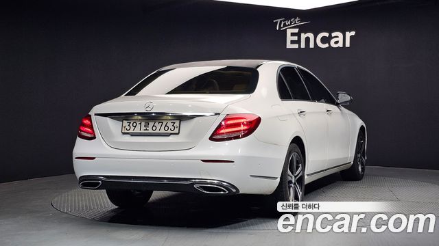 Mercedes-Benz E-Class E220d Exclusive