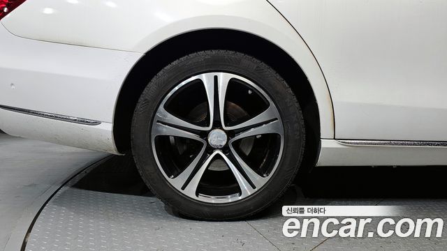 Mercedes-Benz E-Class E220d Exclusive