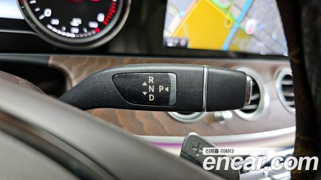 Mercedes-Benz E-Class E220d Exclusive